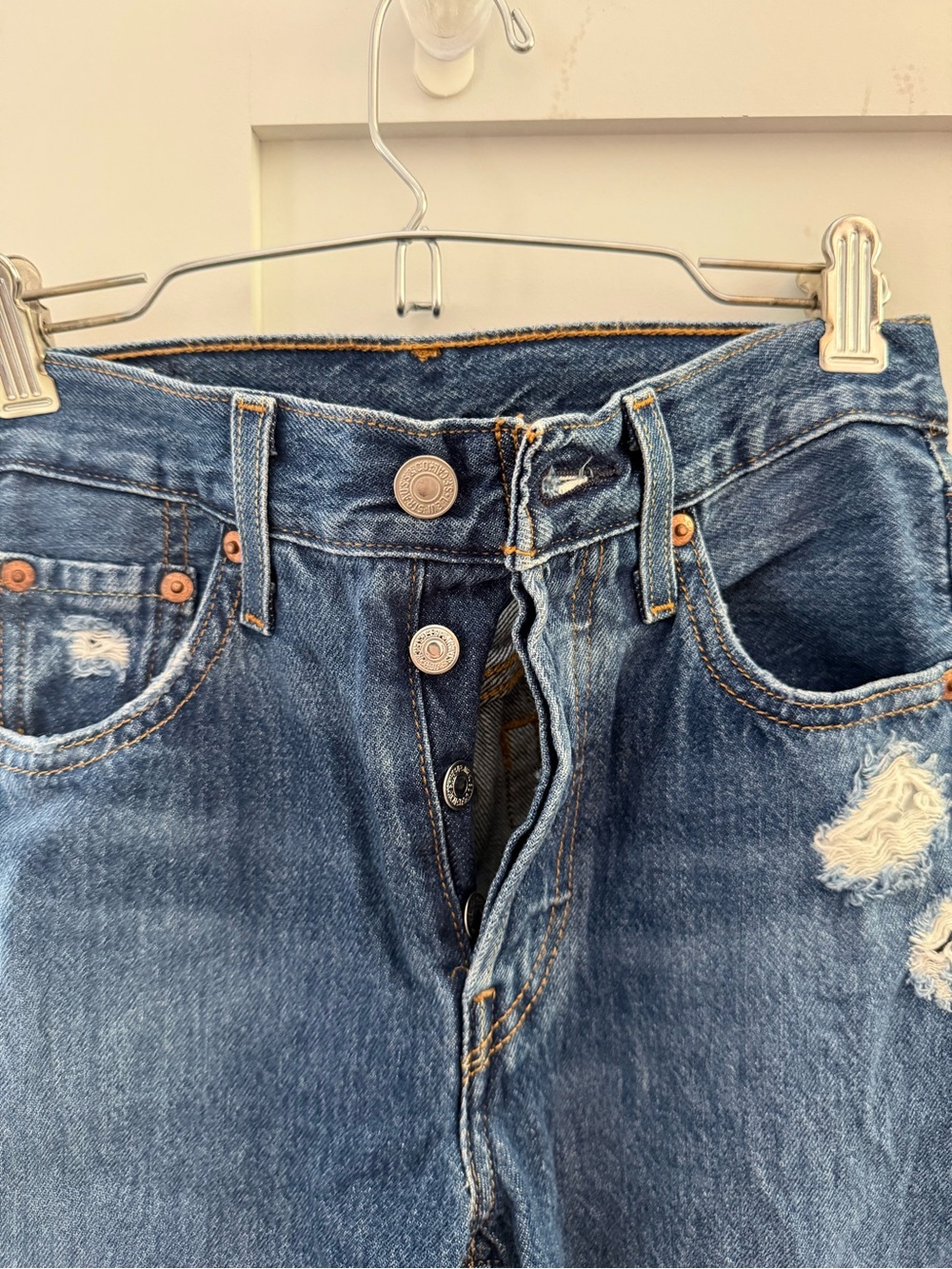 Levi’s 501 Distressed Jeans - Picture 4 of 9